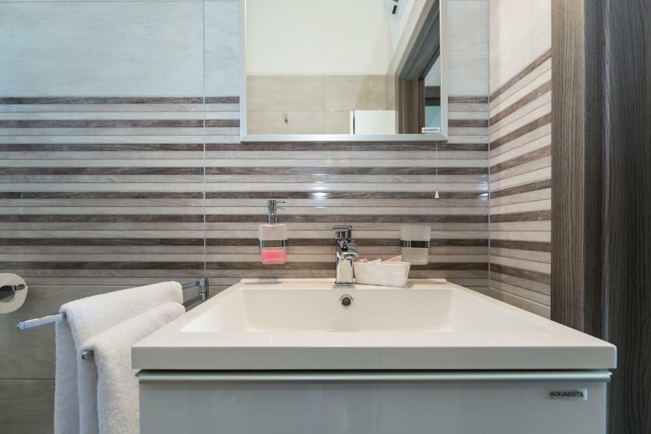 Modern And Spacious Apartment Bibinje Bagian luar foto